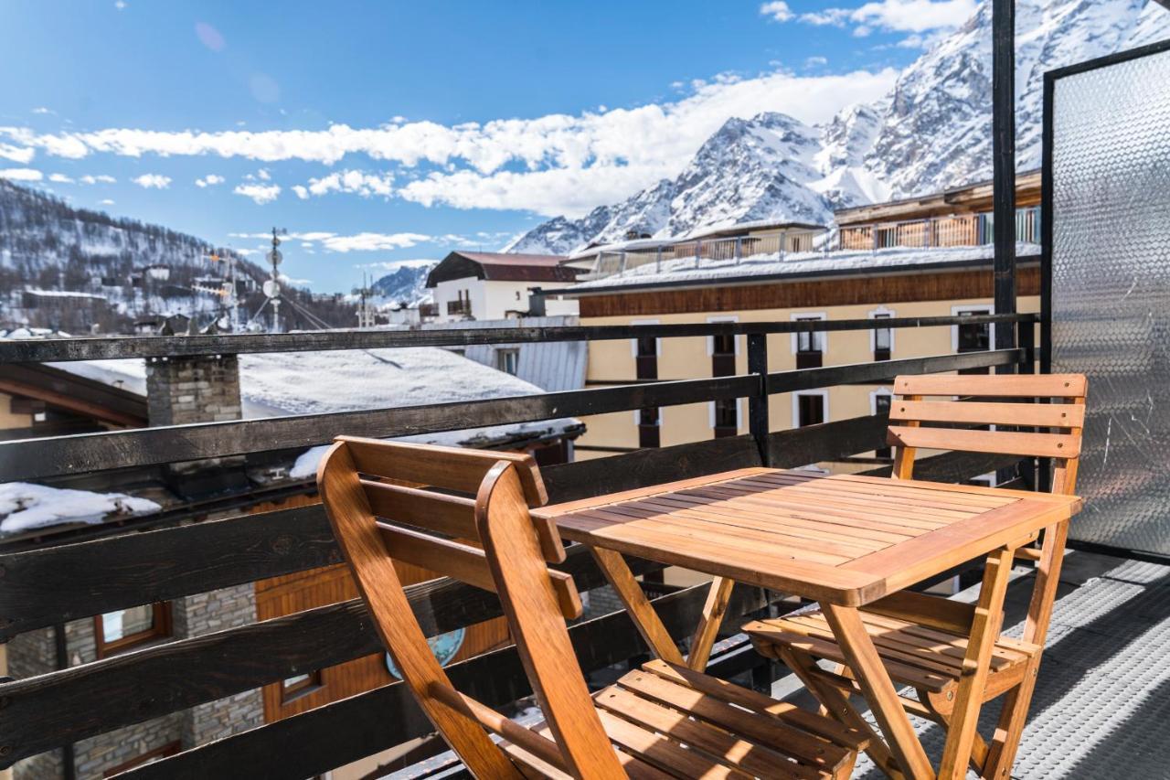 Stay In Cervinia Deluxe Apartment Брей-Червиния Экстерьер фото